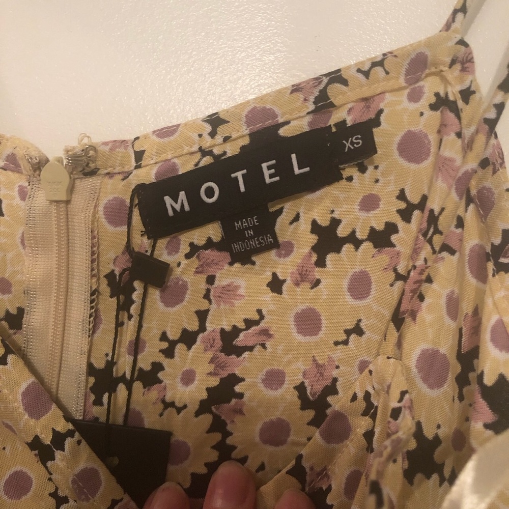 Motel Rocks Maxi Floral Dress - Picture 2 of 2